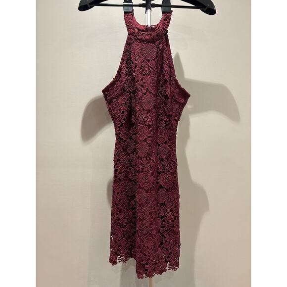 Lulu's Women's Burgundy Eyelet Dress Size Small NWT - Picture 1 of 5